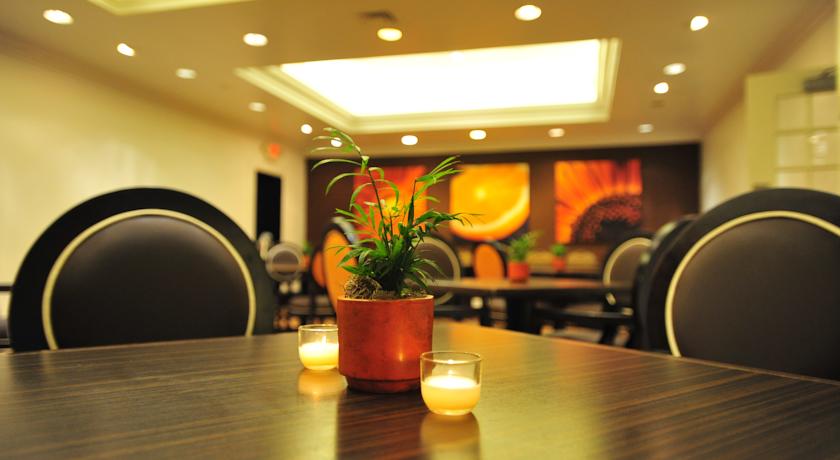 Hilton St. Petersburg Bayfront