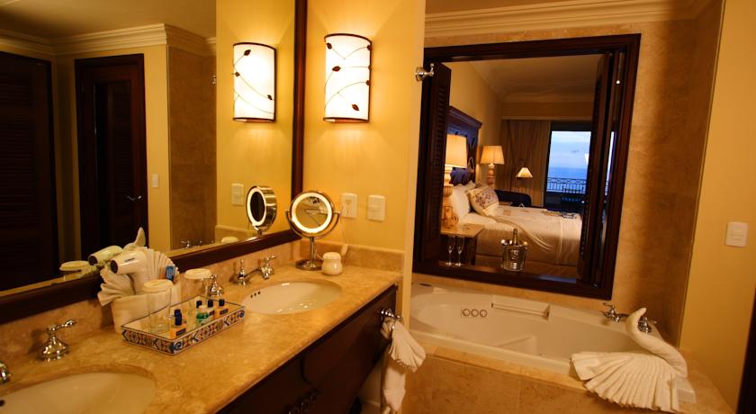 Pueblo Bonito Sunset Beach Golf And Spa Resort