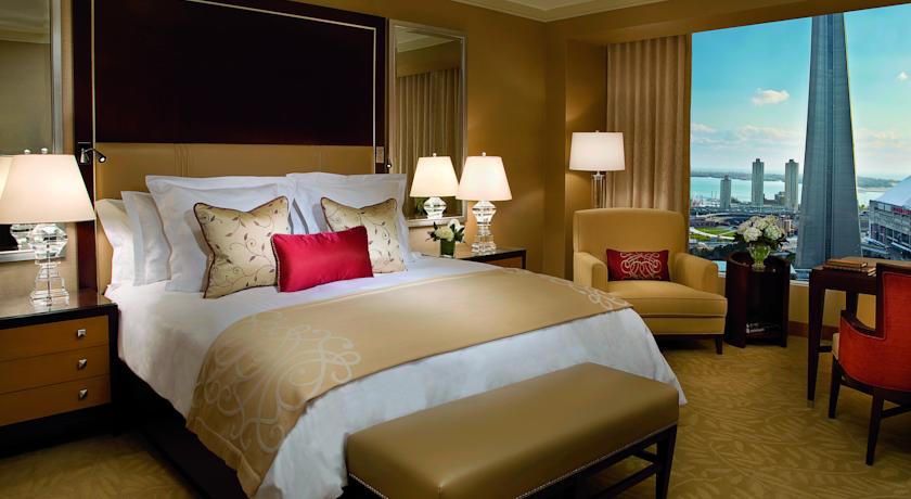 The Ritz-Carlton, Toronto