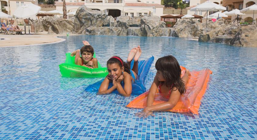 St. Nicolas Elegant Residence