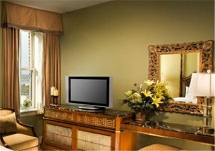 Francis Marion Hotel