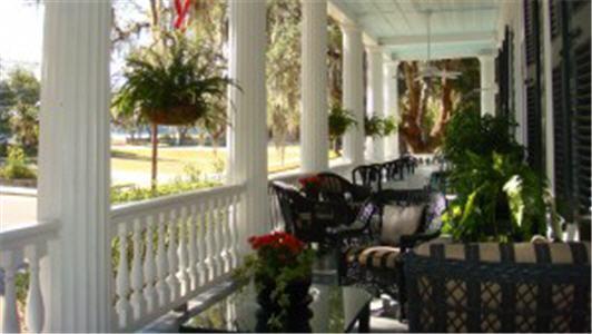 The Rhett House Inn