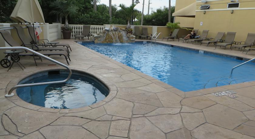 Bayfront Inn 5th Ave