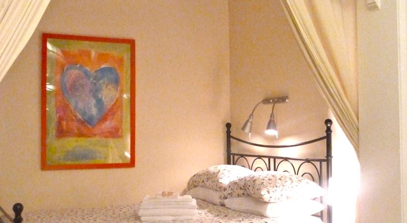 University Bed & Breakfast Apartments