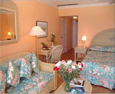 Coco Reef Resort Bermuda