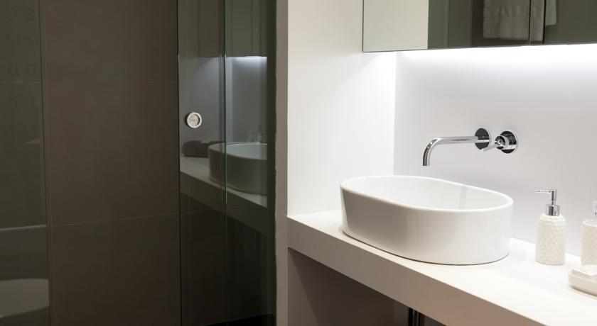 Alexandra Barcelona Hotel, Curio Collection by Hilton