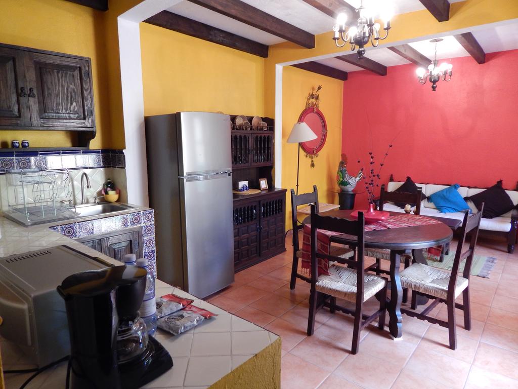 Casa Mia Suites Apartments