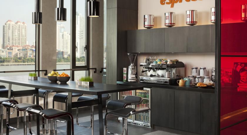 Hotel Indigo Shanghai On The Bund, an IHG hotel