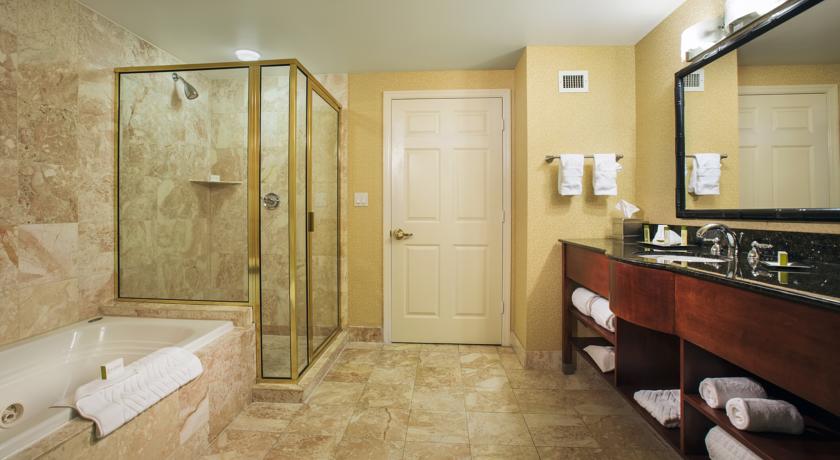 DoubleTree Suites by Hilton Hotel Naples