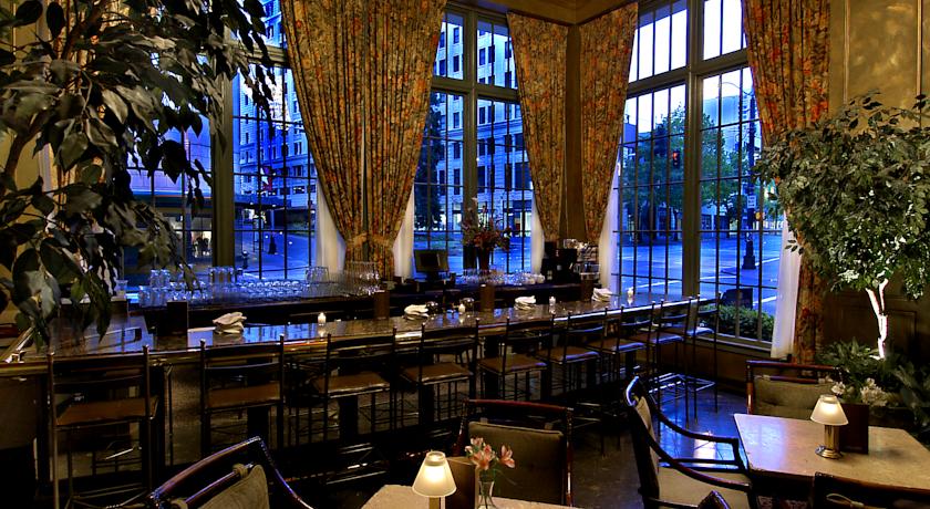 Mayflower Park Hotel