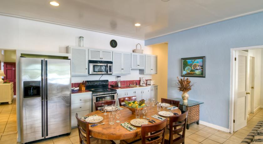 Fort Recovery Beachfront Villa & Suites