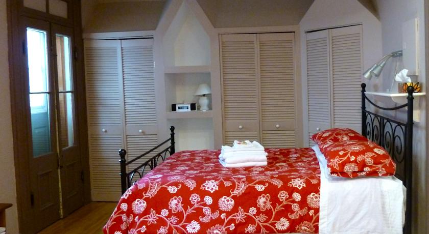 University Bed & Breakfast Apartments