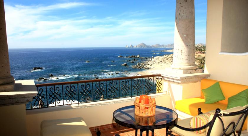 Hacienda Encantada Resort & Residences