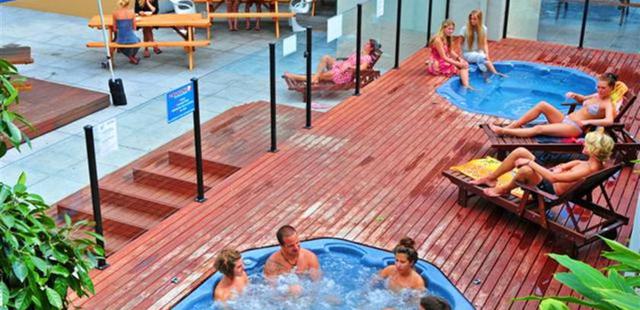 Nomads Byron Bay Backpackers