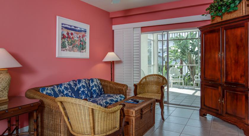 Olde Marco Island Inn & Suites