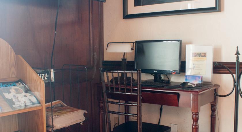 Casa Marina Hotel and Restaurant