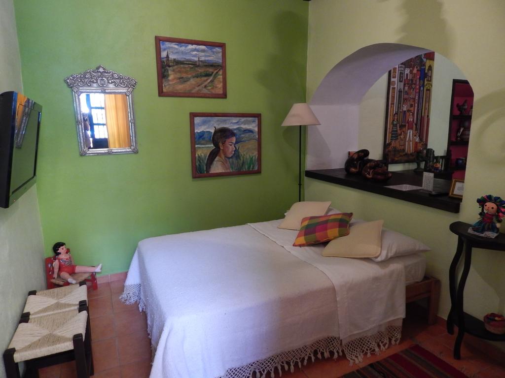 Casa Mia Suites Apartments