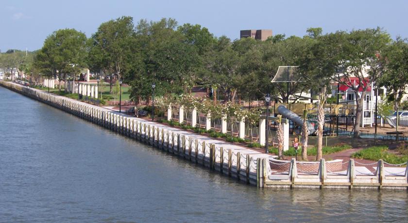 Best Western Sea Island Inn