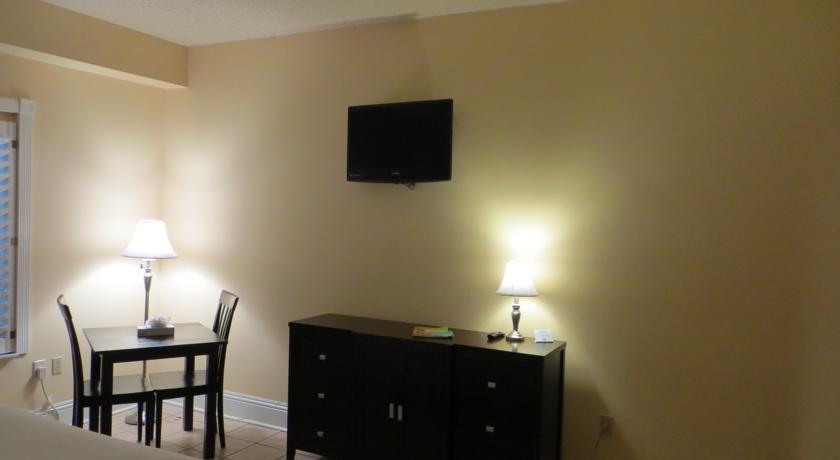 Naples Park Central Hotel