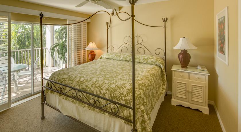 Olde Marco Island Inn & Suites