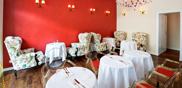 Digital Check-in - The Dude By Charly