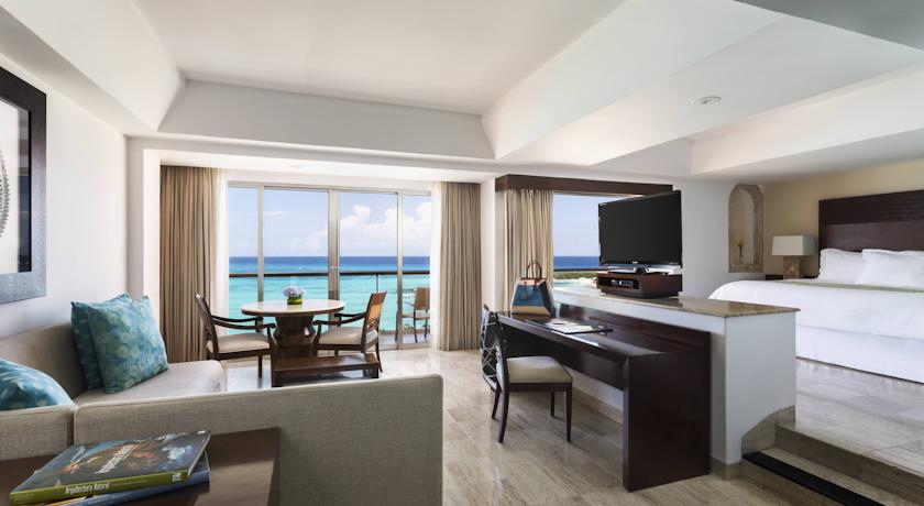 Grand Fiesta Americana Coral Beach