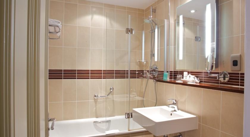 Mercure Salisbury White Hart Hotel & Apartments