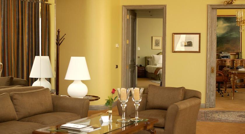 Mandarin Oriental, Santiago