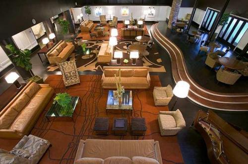 Doubletree By Hilton Hotel Memphis Downtown