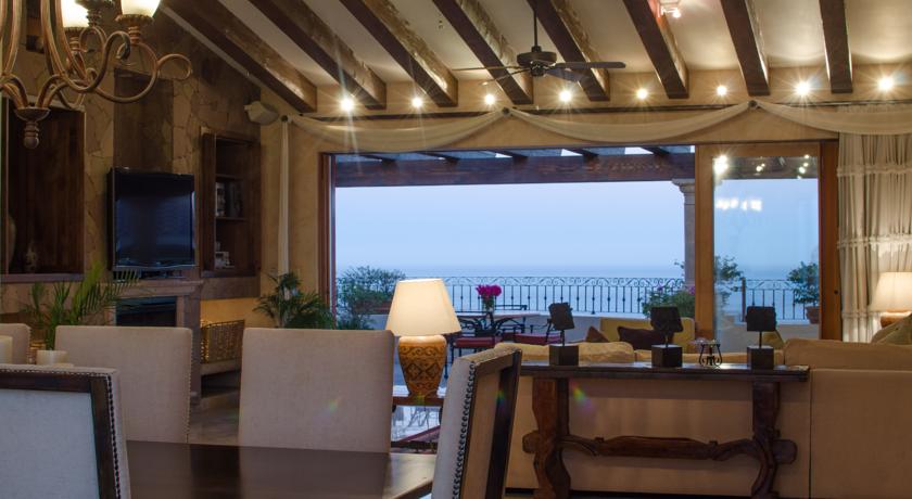 Villa La Estancia Beach Resort & Spa