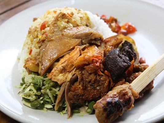 Nasi Ayam Kedewatan Ibu Mangku