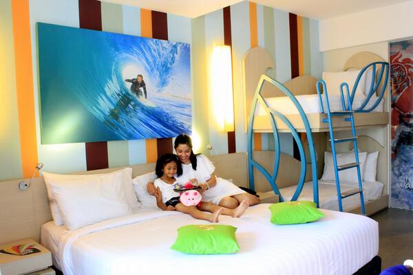 Bliss Surfer Hotel