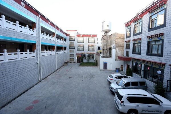 Banak Shol Hotel