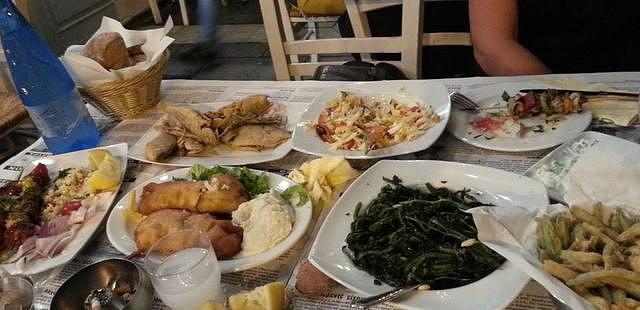 Full tou Meze