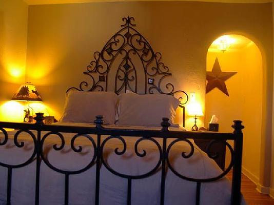 Casa Cuma Bed & Breakfast