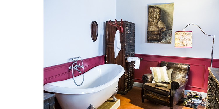 Soprarno Suites