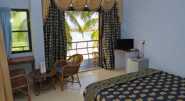 Beach Hotel Neelakanta