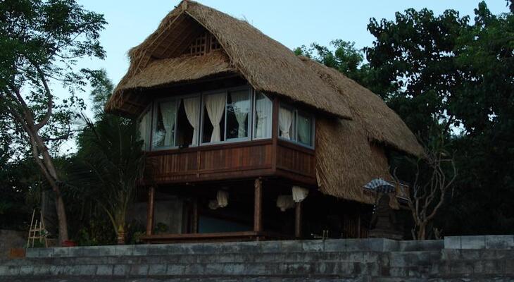 Amed Cafe & Hotel Kebun Wayan