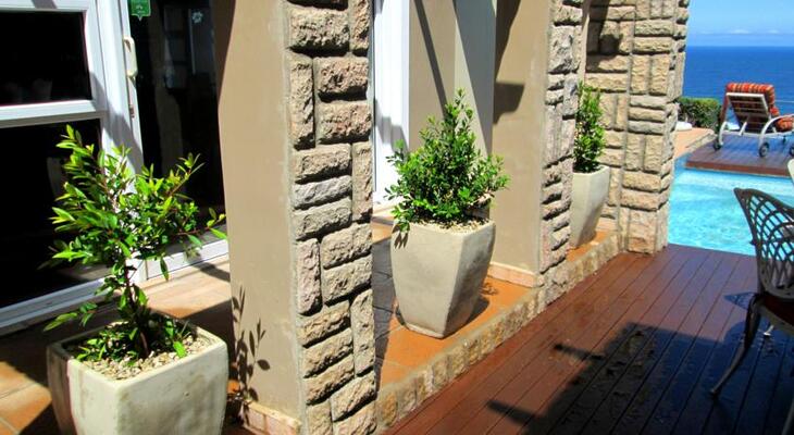 Brenton On The Rocks Guesthouse