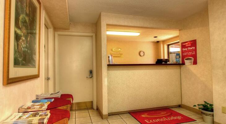 Econo Lodge Research Triangle Park