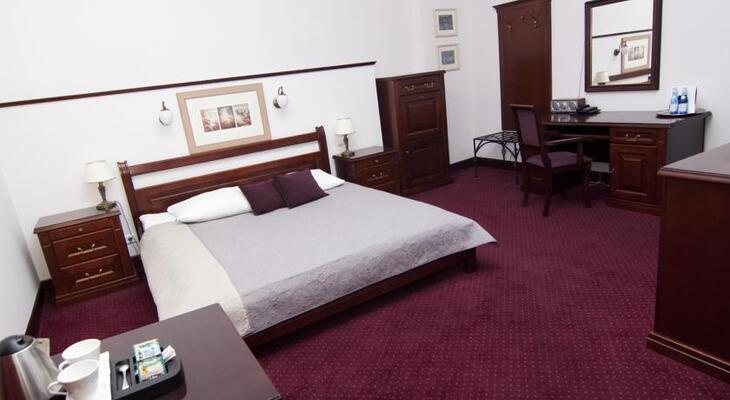 Royal Hotel