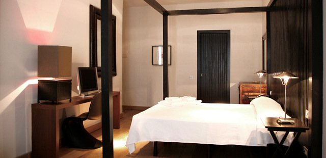 Market Hotel