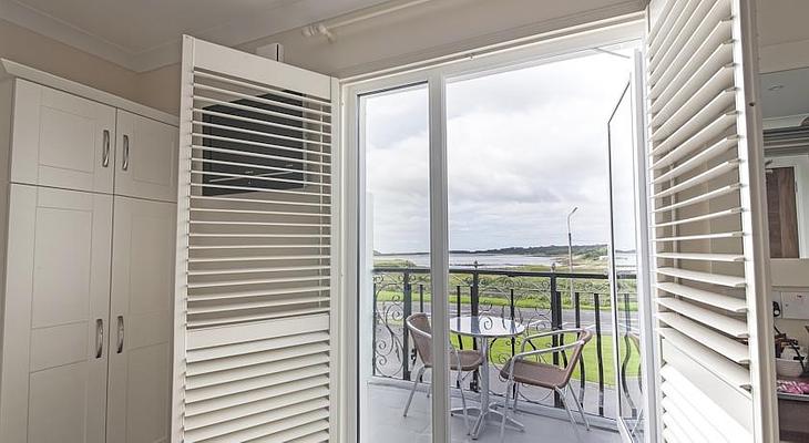Sea-Breeze Lodge B&B