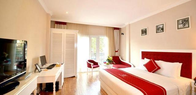 Calypso Premier Hotel