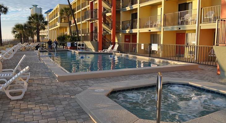 Ramada by Wyndham Panama City Beach / Beachfront