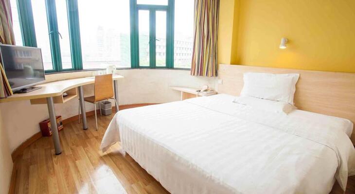 7 Days Premium Shenyang Railway Station Zhongshan Square