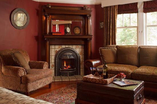 Abbeymoore Manor Bed and Breakfast Inn