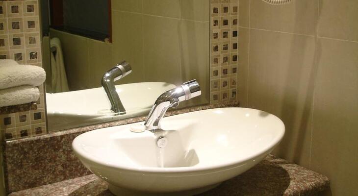 Best Western Plus Meridian Hotel