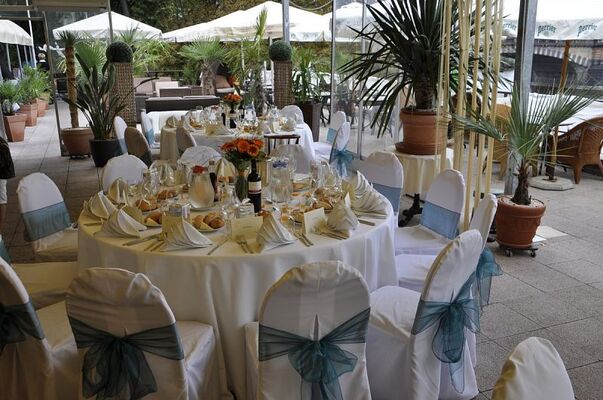 Cafe, Bar and Restaurant Strelecky Ostrov