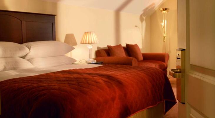 Macdonald Old England Hotel & Spa